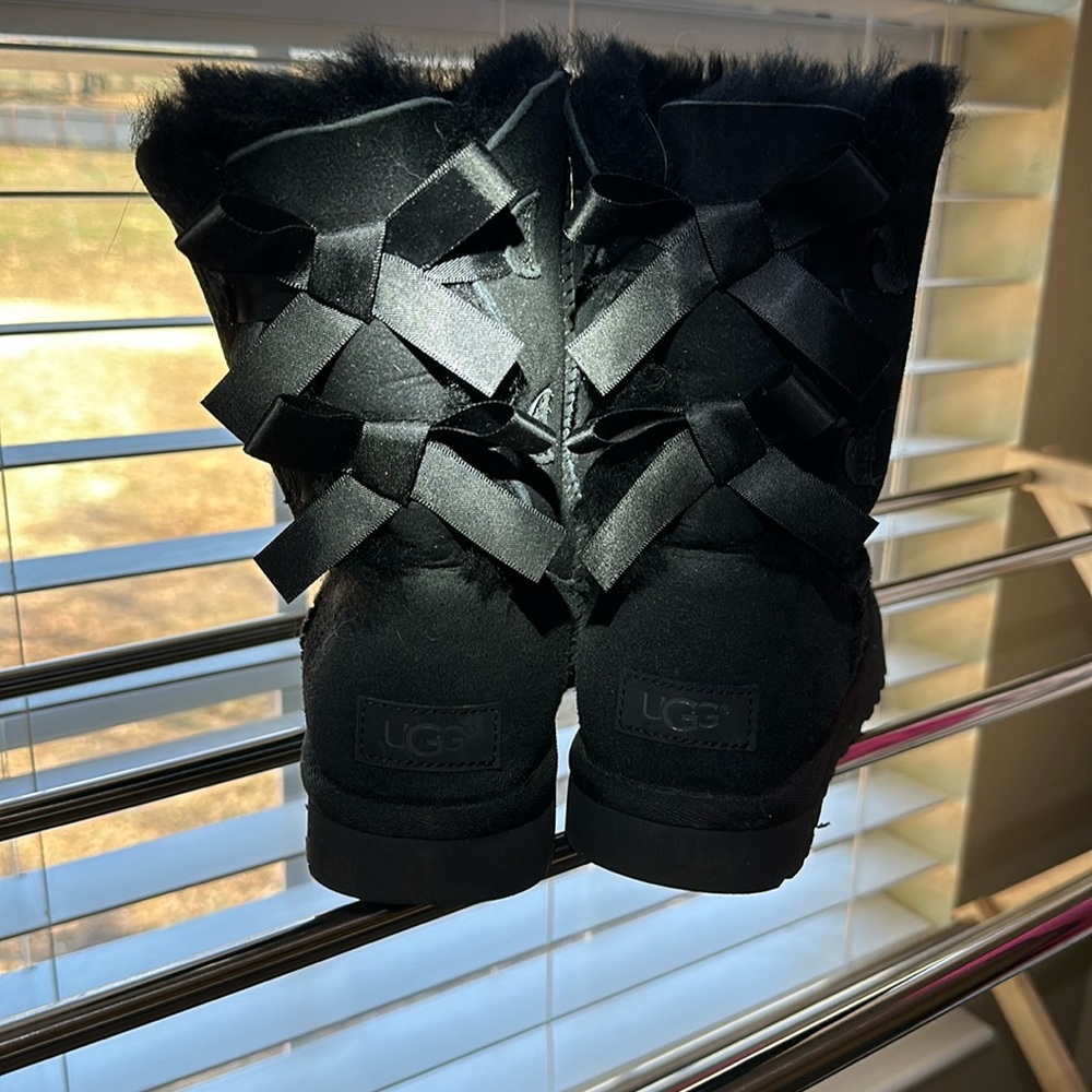 Black Uggs perfect condition
